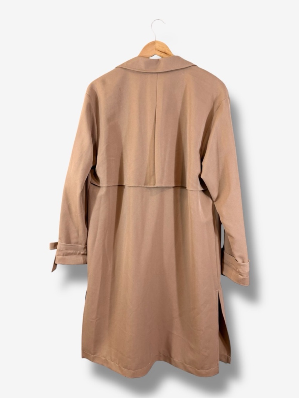 Classic Trench Coat Size M DR2 Tan Notched Lapel Bow Cuff Chic Spring Minimalist - Picture 10 of 10